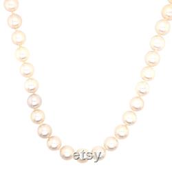 14K Yellow Gold Pearl Necklace.