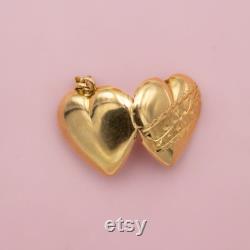 18k Stunning Estate gold locket locket in Italian gold Solid gold pendant Floral locket Heart shaped locket flower and love photo