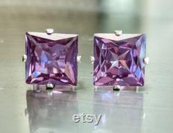 8mm 3ct Princess Cut Alexandrite Pendant Luminous Color-Changing Gemstone Necklace Elegant 14K Setting Rare Luxury Jewelry Gift for Her