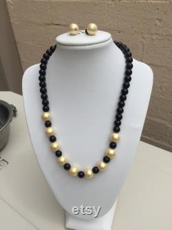 Black onyx and yellow pearl necklace beaded necklace necklace for women natural gem necklace necklace and earrings gift for women.