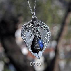 Labradorite Unique Solid Silver Leaf Pendant with Silver Chain, Ideal Botaniacal Necklace Inspired By Nature, Special Gift for Elegant Women