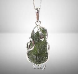 Natural 100 Genuine Raw Moldavite Pendant Meteorite 925 Sterling Silver Handmade Pendant New Design Moldavite Jewelry Gift For Women's