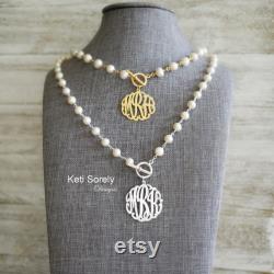 Natural Pearl Necklace with Monogrammed Initials and Toggle Clasp, Personalized Necklace in Sterling Silver, Yellow or Rose Gold,