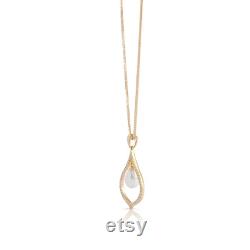 Pearl Teardrop-Shaped Necklace with White Diamonds