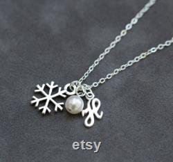 Silver Snowflake Bridesmaid Necklace Set of 7, Pearl Initial Jewelry, Winter Bridesmaid Jewelry Gift, Initial and Snowflake Necklace