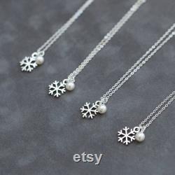 Winter Bridesmaid Set of 7 Necklaces, Sterling Silver Snowflake Jewelry, Bridal Party Thank You Gifts, Pearl Winter Wedding Jewelry