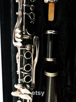 collier CLARINETTE-jazz-musique-recyclé-chic-bijou pour musicien-véritables clés de clarinettes recyclées-métal argenté patiné